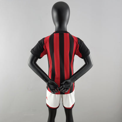 MILAN I 13/14 (RETRO) CONJUNTO INFANTIL